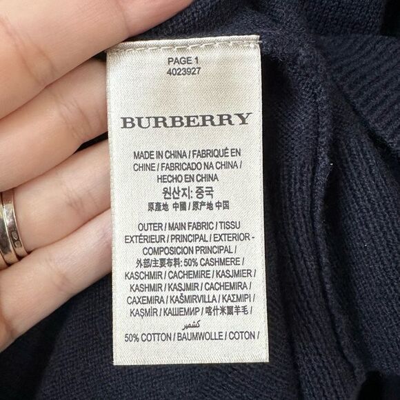 Burberry Brit Check Print Cuff V-Neck Cashmere Navy Blue Sweater Size SP - Picture 8 of 9
